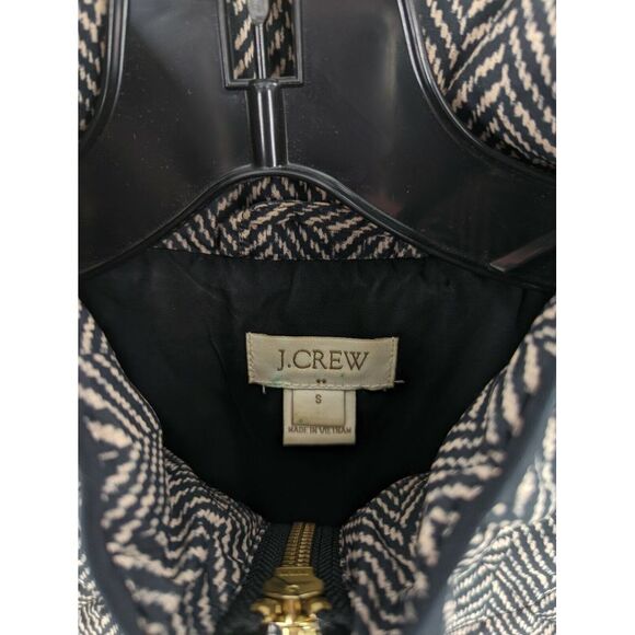 Women's J. Crew Quilted Down Herringbone Puffer Vest, Black & White, Small - Picture 5 of 7